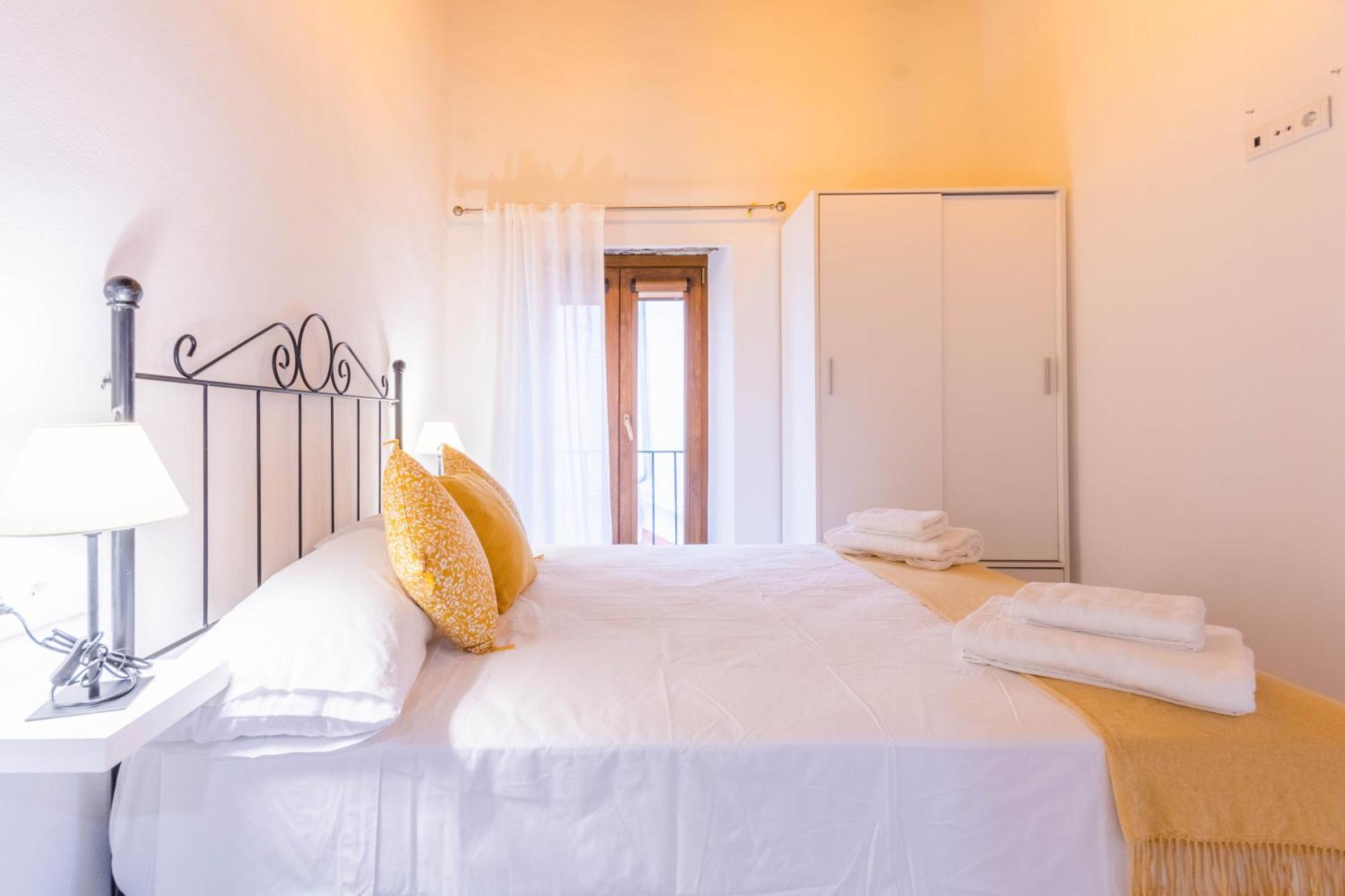 Apartamentos Miguel De Cervantes Centro 코르도바 외부 사진